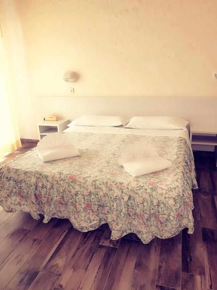 Hotel Brenta Viserbella di Rimini 外观 照片