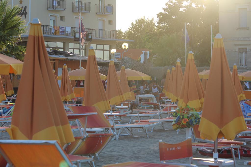 Hotel Brenta Viserbella di Rimini 外观 照片