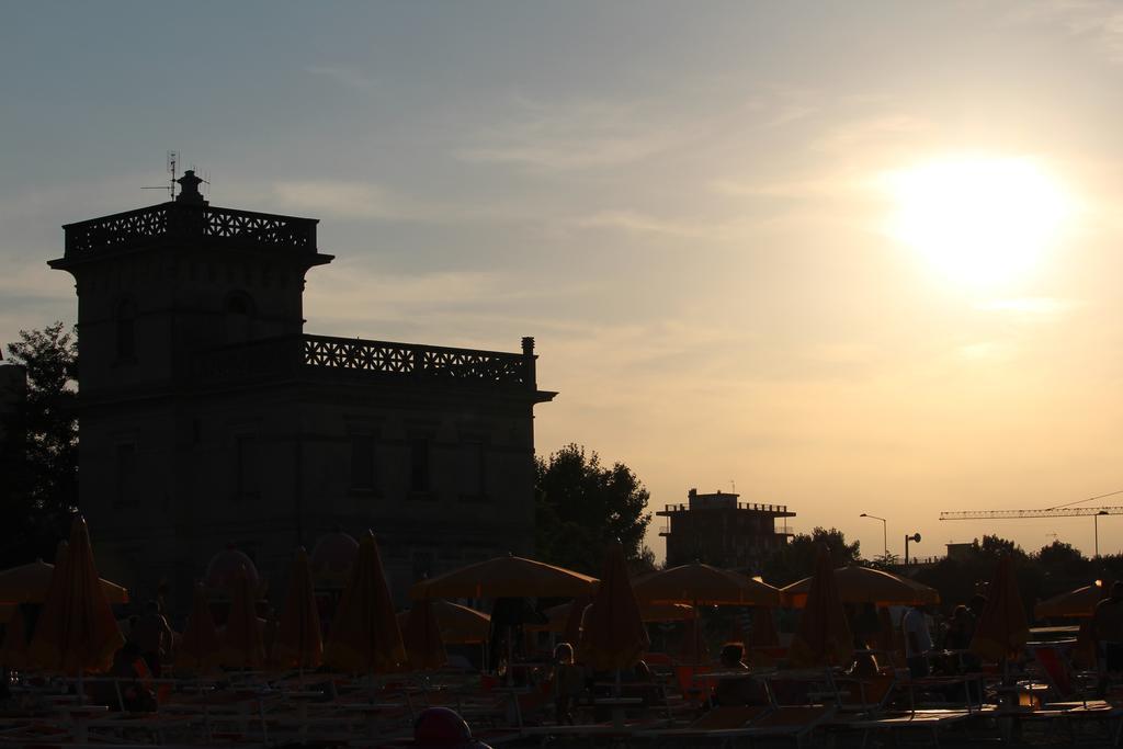 Hotel Brenta Viserbella di Rimini 外观 照片