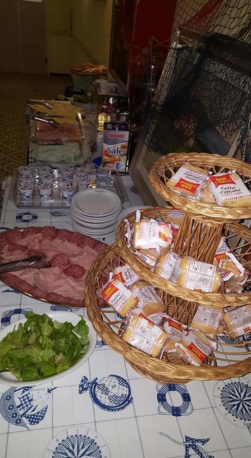 Hotel Brenta Viserbella di Rimini 外观 照片