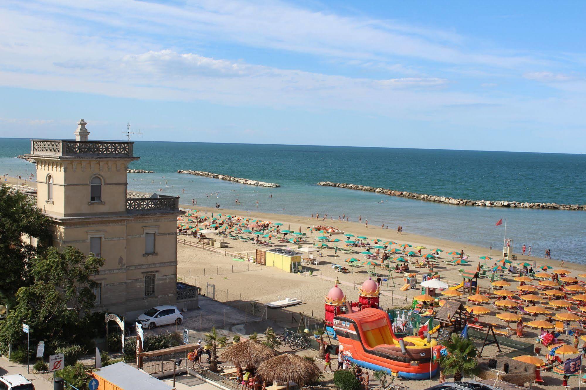Hotel Brenta Viserbella di Rimini 外观 照片
