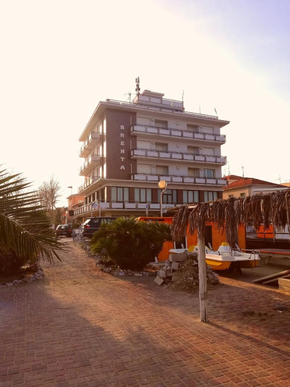 Hotel Brenta Viserbella di Rimini 外观 照片